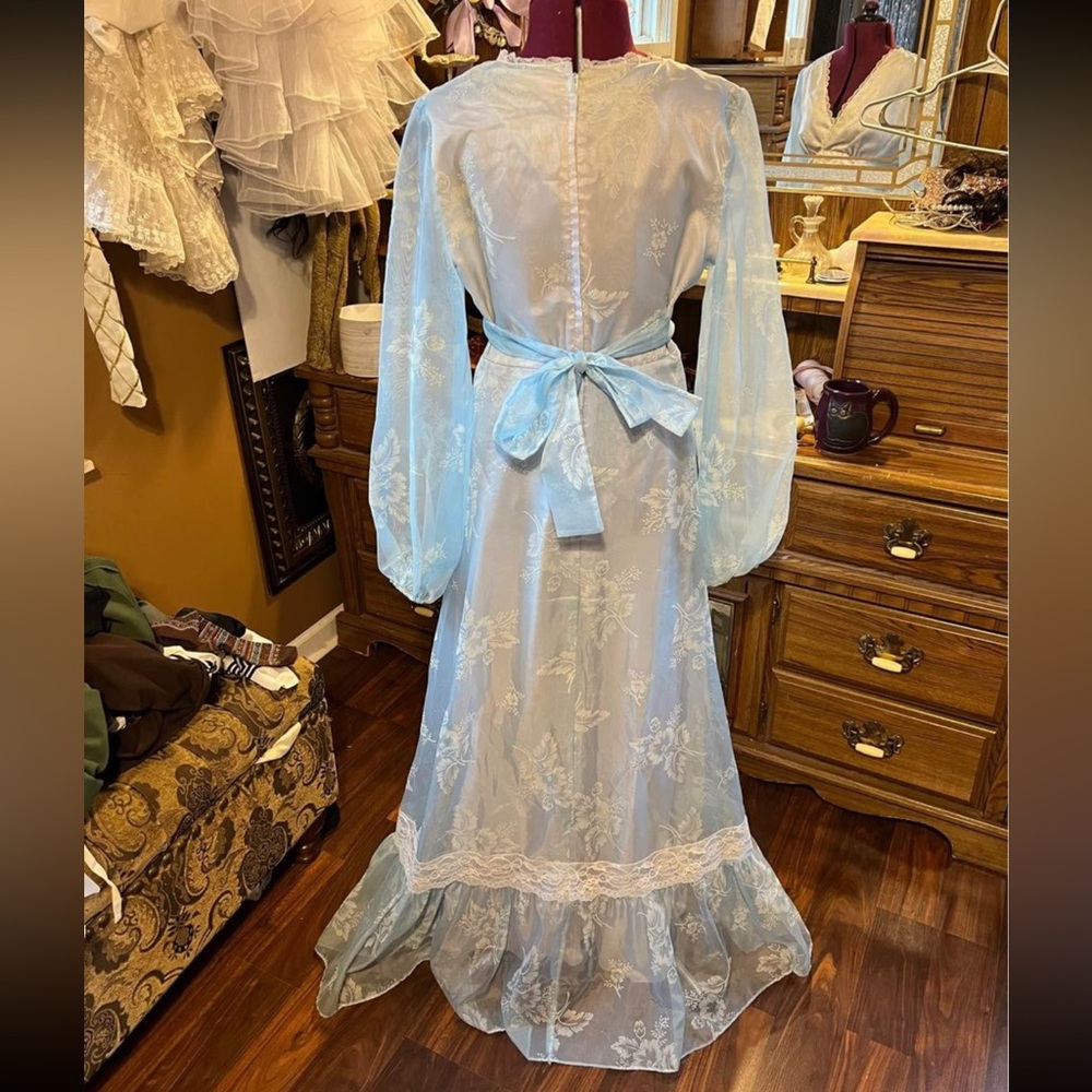 Vintage delicate light blue dress - Picture 2 of 4